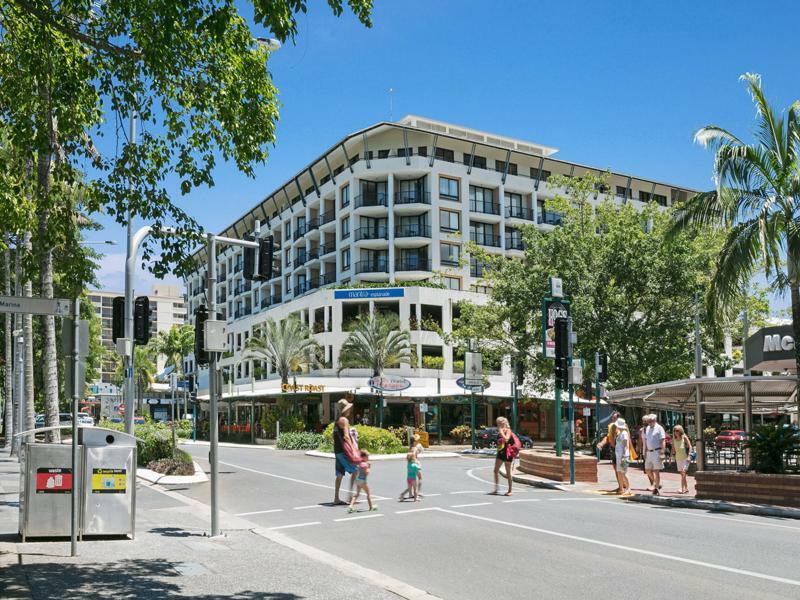 Отель Mantra Esplanade Кэрнс Экстерьер фото